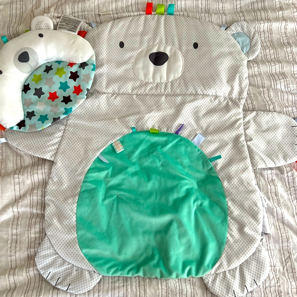 Barely used newborn playmat with sensory fabrics